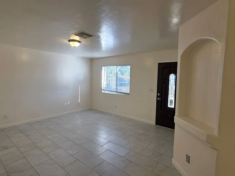 4167 E Market St — Photo 4