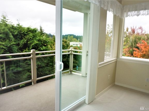 4th image of 23007 Lakeview Dr Unit A204