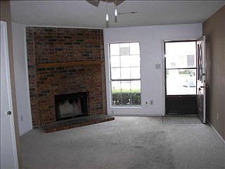 2nd image of 613 Carriagehouse Ln APT 6D