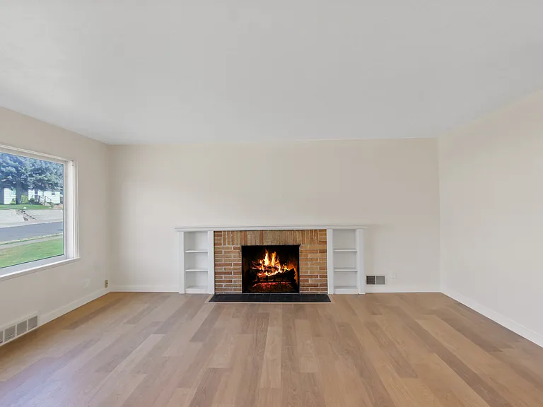 2917 W Heroy Ave — Photo 6