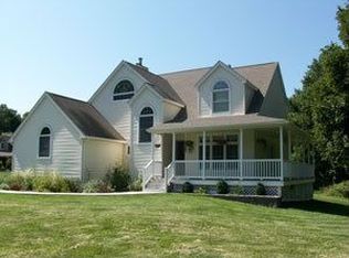 92 Red Fox Ln, Salt Point, NY 12578