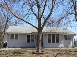 3827 56th St, Des Moines, IA 50310