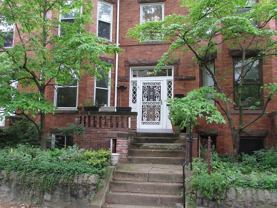 1 BR apt in victorian house