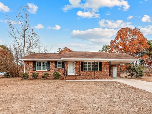 909 Kaywood Dr, Fayetteville, NC 28311