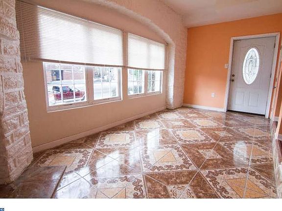 2nd image of 6855 Ogontz Ave