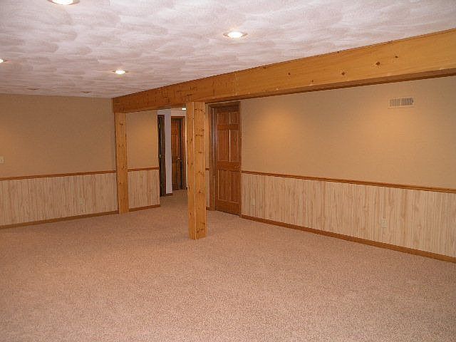 2nd image of 422 Avington Dr