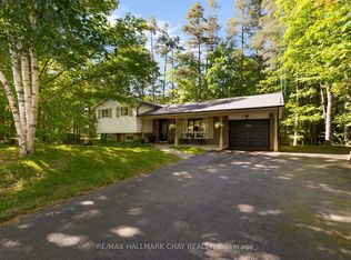 3724 Whitecap Dr, Innisfil, ON L9S2L4