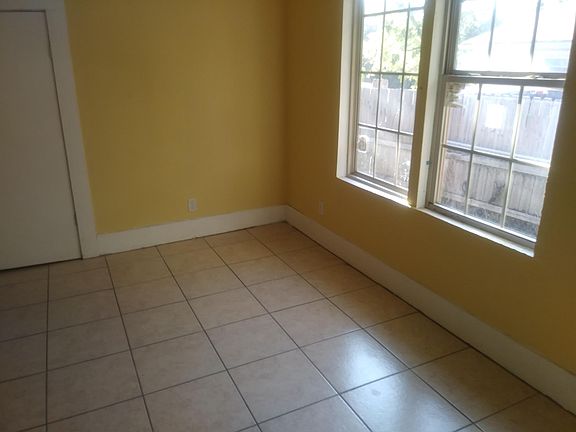2nd image of 607 N 12th St