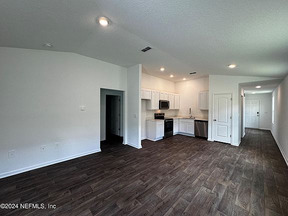 4th image of 2945 OAKSTONE Point