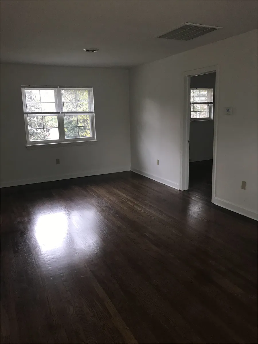 Living Room - 410 Jefferson Ave #D