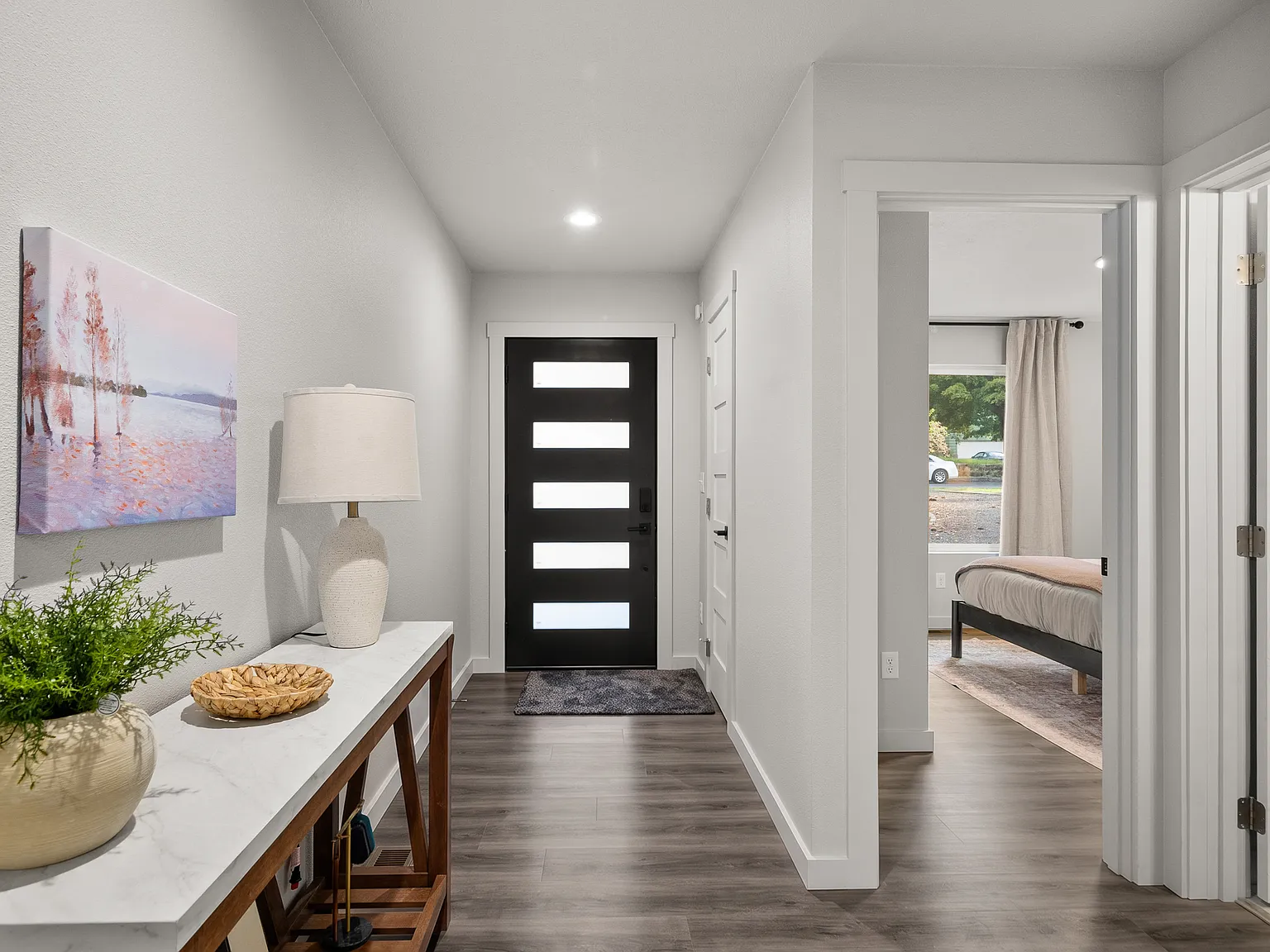 3 bed, 1336 sqft, $3,900 — Photo 3
