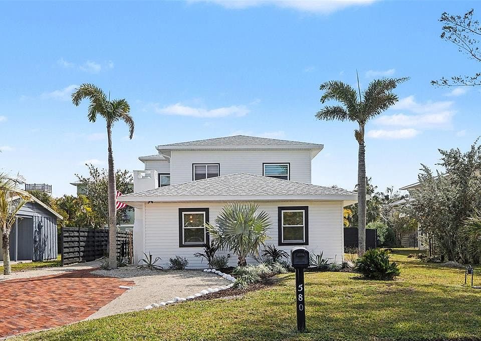 1st image of 580 Russell St