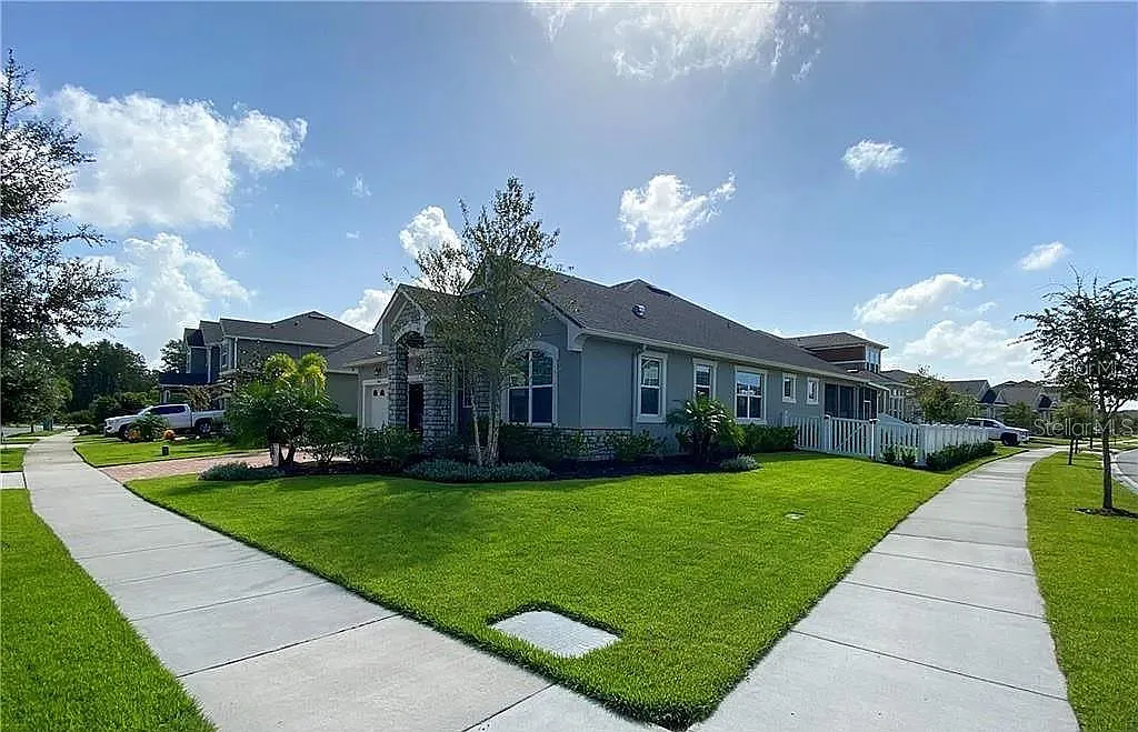 3 bed, 2.0 bath, 1773 sqft, $3,400 — Photo 2