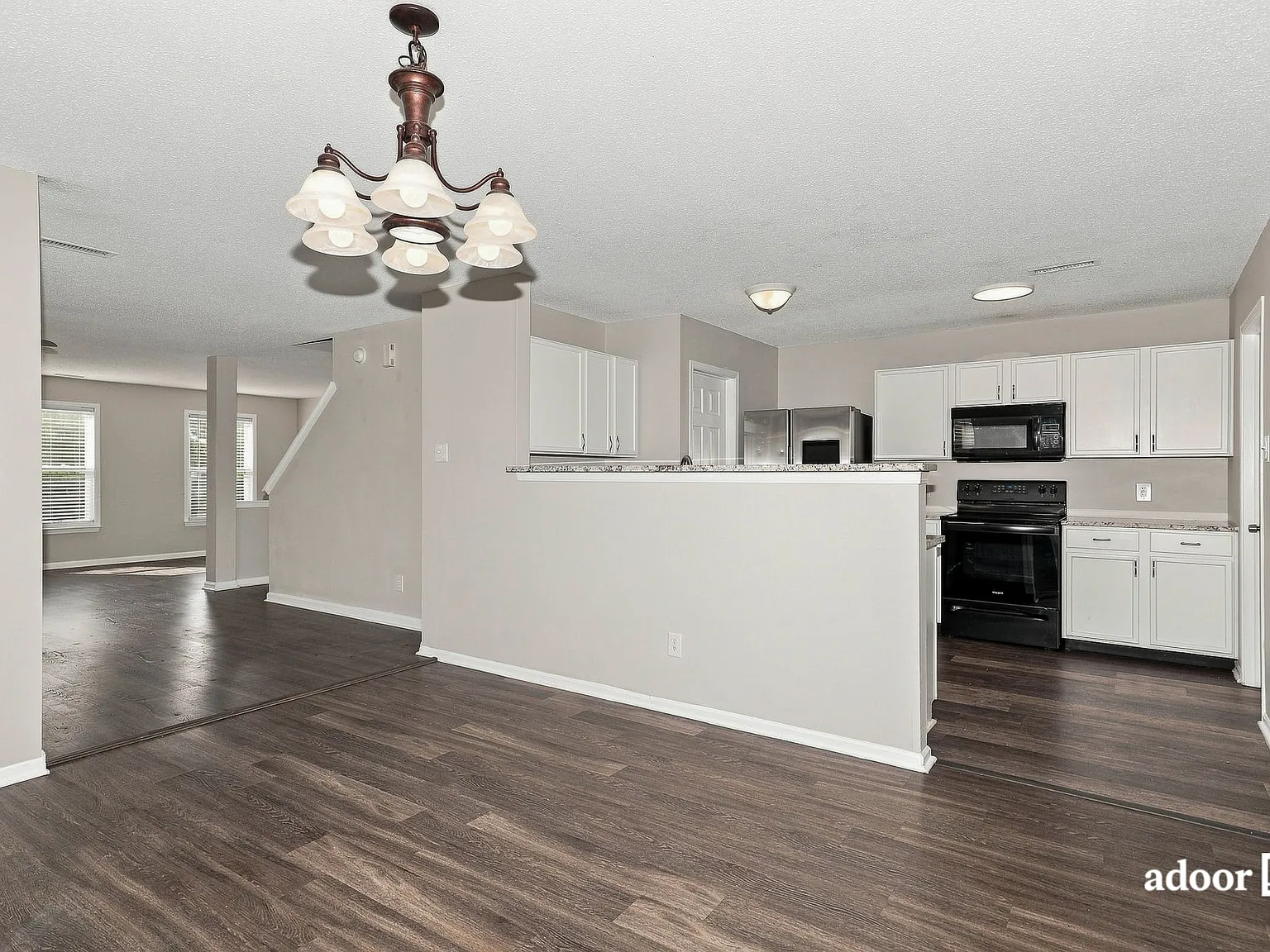 4 bed, 2.5 bath, 2394 sqft, $2,245 — Photo 4