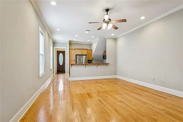 3 bed, 2.5 bath, 1370 sqft, $2,850 — Photo 2