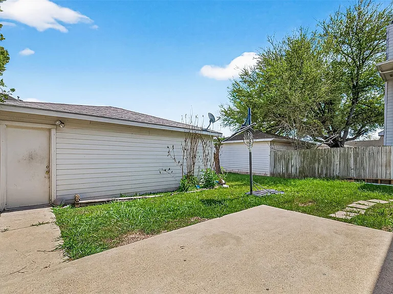 8617 Mapletwist St — Photo 44