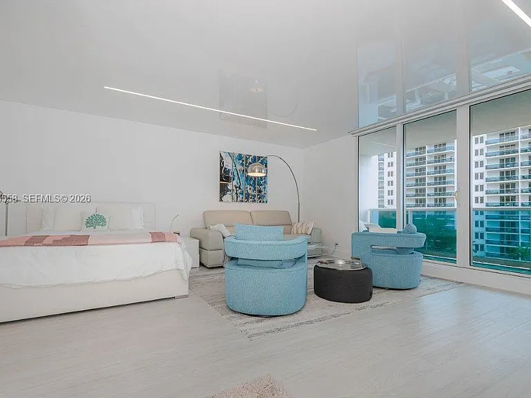 2301 Collins Ave #811 — Photo 6