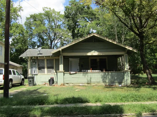 526 W Kaufman St, Paris, TX 75460