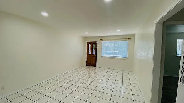 363 Orchard Ave — Photo 3