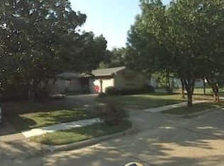 1305 Hampshire Ln, Richardson, TX 75080