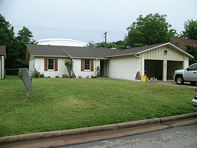 1st image of 1204 Woodbrook St