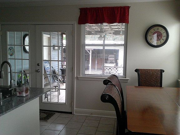 DINING/PATIO