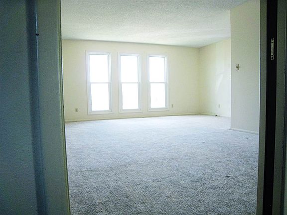 5th image of 2267 N 15th St