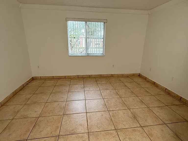 15771 SW 137th Ave #203 — Photo 6