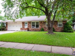 4030 SW 34th Ter, Topeka, KS 66614