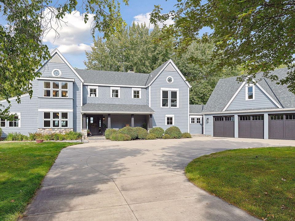 1st image of 16057 673rd Ave