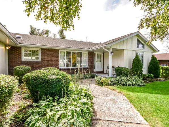 5 Park Ln, Ramara, ON L0K 1B0