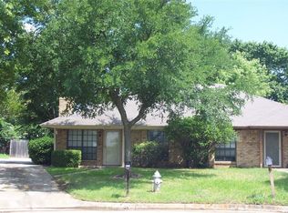 5202 Wild Horse Ct, Arlington, TX 76017