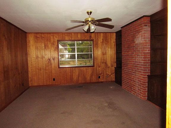 4th image of 235 W Gould Ave
