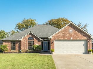 215 Audubon Woods Ct, Richwood, TX 77531