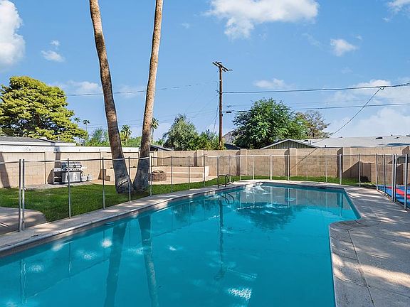 3rd image of 6132 E Rose Circle Dr