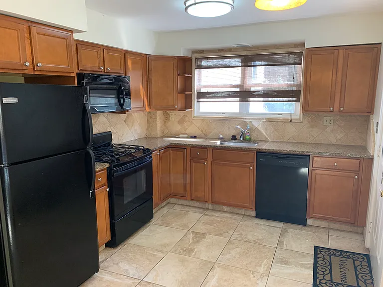 1206 Oak Ave — Photo 15