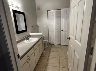9284 Lake Chase Island Way #9284, Tampa, FL 33626