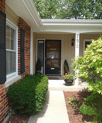 3rd image of 792 Saratoga Ln