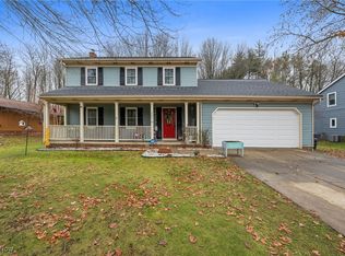 33071 N Burr Oak Dr, Solon, OH 44139