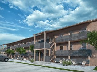 519 N Manhattan Ave #8, Manhattan, KS 66502
