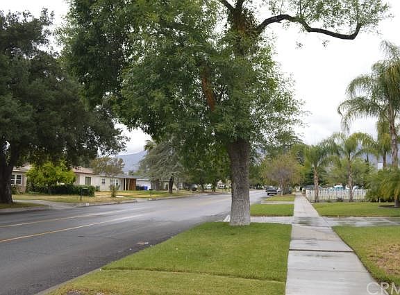 4th image of 3415 N Sierra Way
