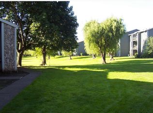 14095 SW Walker Rd APT 3, Beaverton, OR 97005