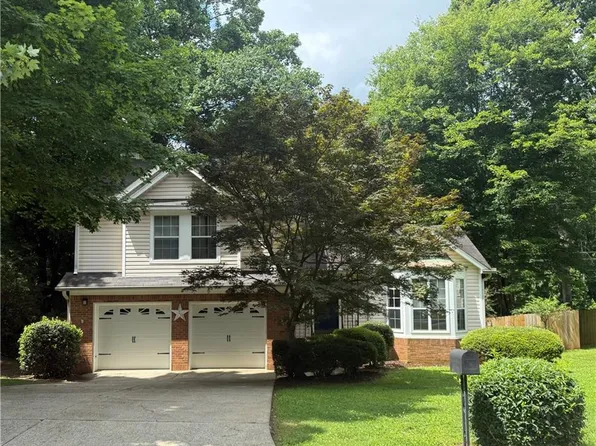 1035 Towne Manor Ct NW, Kennesaw, GA 30144
