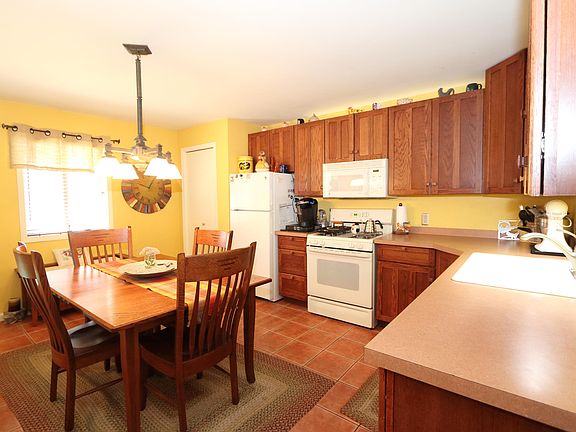 3rd image of 5762 Leisure South Dr SE