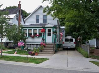 206 Chestnut St, Munising, MI 49862
