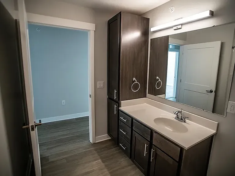 Riverbend Flats — Photo 12