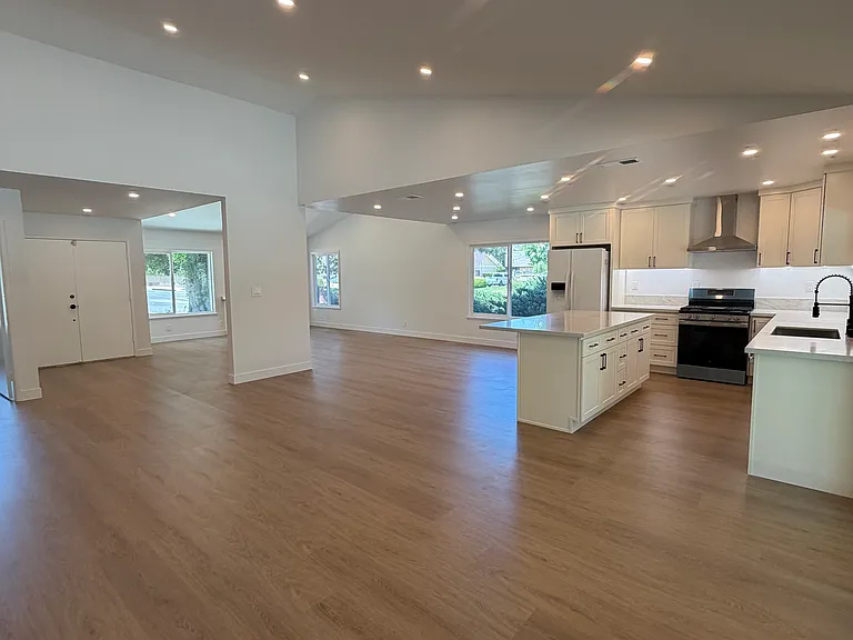 8390 Faust Ave — Photo 1