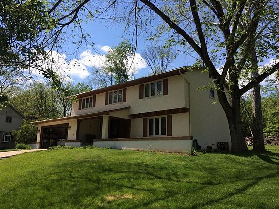 06D8B258-5B8E-4950-98A6-E7663649A48F