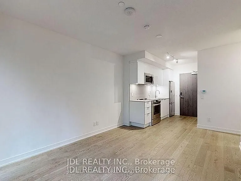 25 Richmond St E #408 — Photo 35