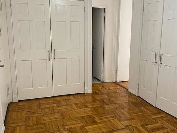 4th image of 300 E 40th St APT 23M